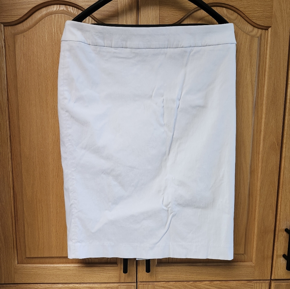 Ladies Size M White Pencil Skirt